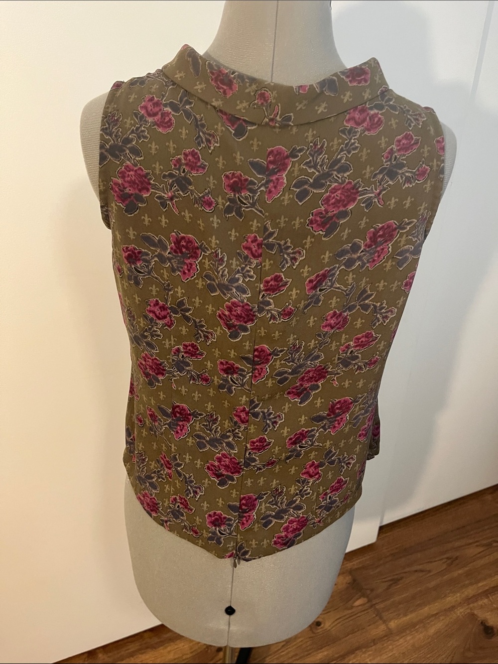 Beierdi Blouse soft
Flowy fabric. See measurements - Picture 4 of 7
